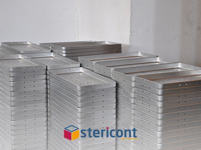 sterilizasyon-konteynerlerinde-malzeme-secimi-ve-dayaniklilik-ozellikleri